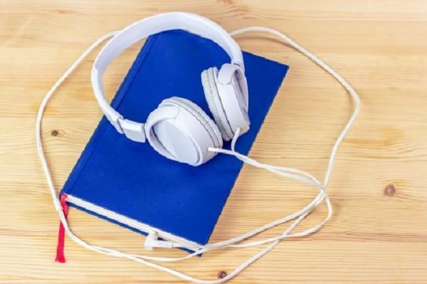 Advantages and Disadvantages of Audiobooks