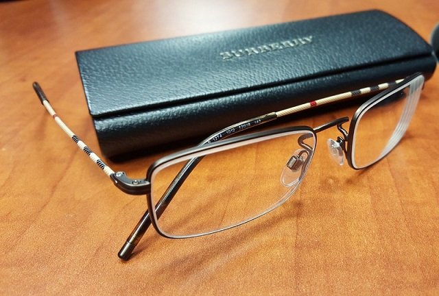 Glasses Wearers Glasses Wearers