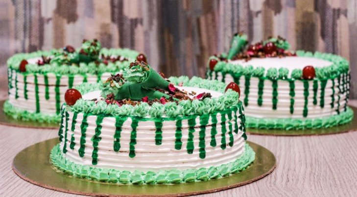 CAKES CAKES
